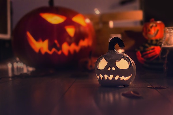 It's Time to Prepare Your 2021 Halloween Party-Etsy Hunt